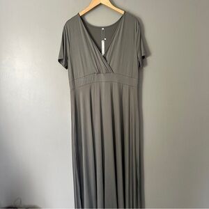 NWT Poseshe short sleeve maxi dress